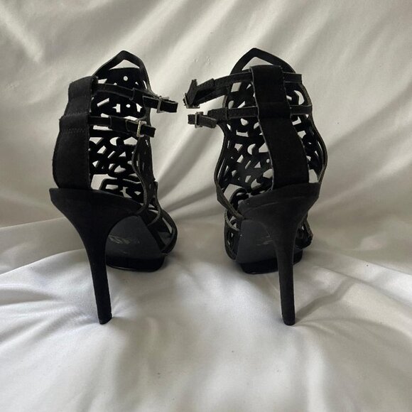 Mix No. 6 black laser cut heels/Size 6 1/2 - Picture 3 of 5
